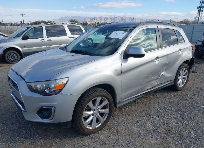 Photo 2 of 2013 Mitsubishi Outlander SPORT SE (VIN 4A4AR4AU7DE016376)