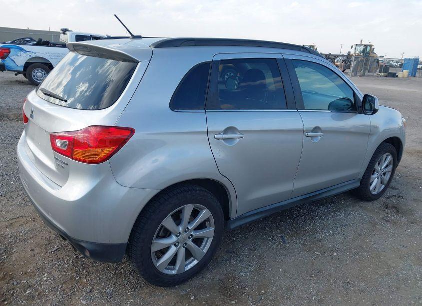 Photo 4 of 2013 Mitsubishi Outlander SPORT SE (VIN 4A4AR4AU7DE016376)