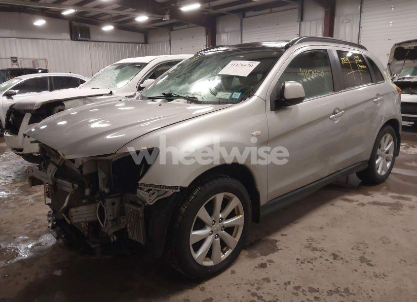 Photo 2 of 2015 Mitsubishi Outlander SPORT SE (VIN 4A4AR4AU7FE017918)