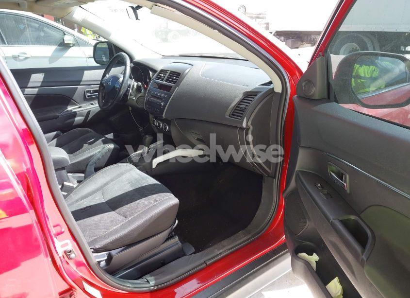 Photo 5 of 2013 Mitsubishi Outlander SPORT SE (VIN 4A4AR4AU8DE002261)