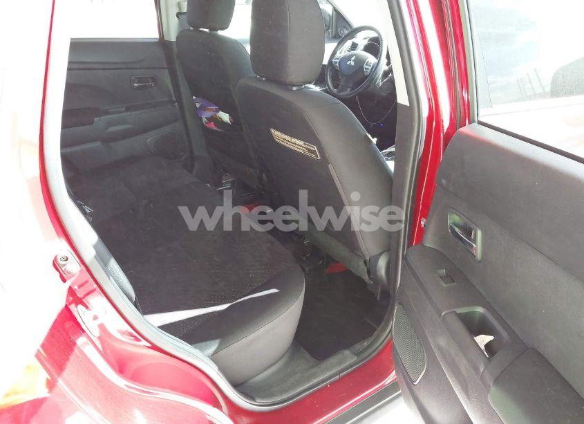 Photo 8 of 2013 Mitsubishi Outlander SPORT SE (VIN 4A4AR4AU8DE002261)