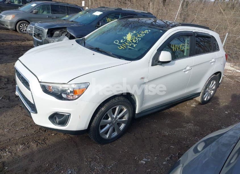 Photo 2 of 2013 Mitsubishi Outlander SPORT SE (VIN 4A4AR4AU8DE013227)