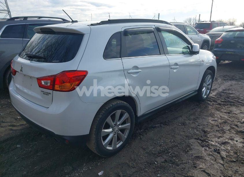 Photo 4 of 2013 Mitsubishi Outlander SPORT SE (VIN 4A4AR4AU8DE013227)