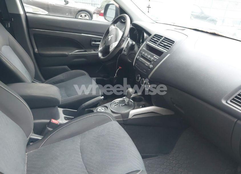 Photo 5 of 2013 Mitsubishi Outlander SPORT SE (VIN 4A4AR4AU8DE020517)