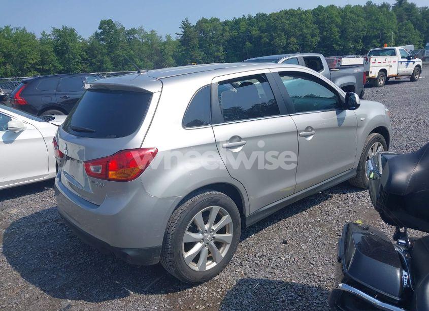 Photo 4 of 2015 Mitsubishi Outlander SPORT SE (VIN 4A4AR4AU8FE001579)