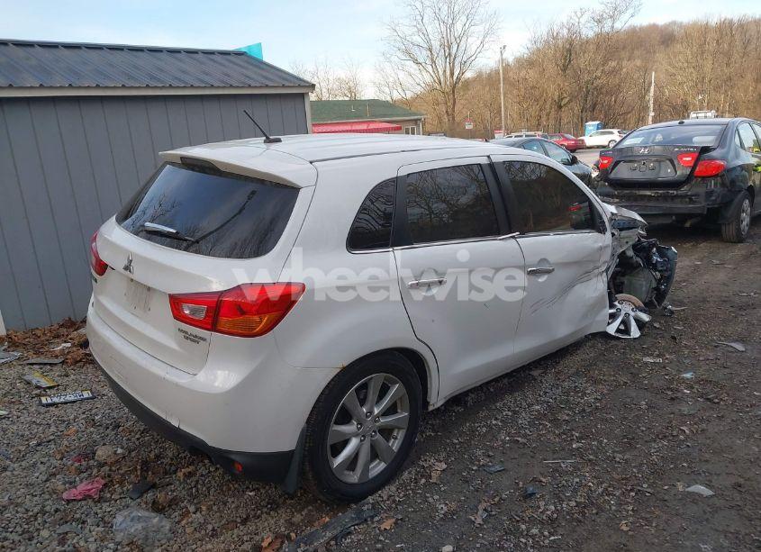Photo 4 of 2015 Mitsubishi Outlander SPORT SE (VIN 4A4AR4AU8FE039619)