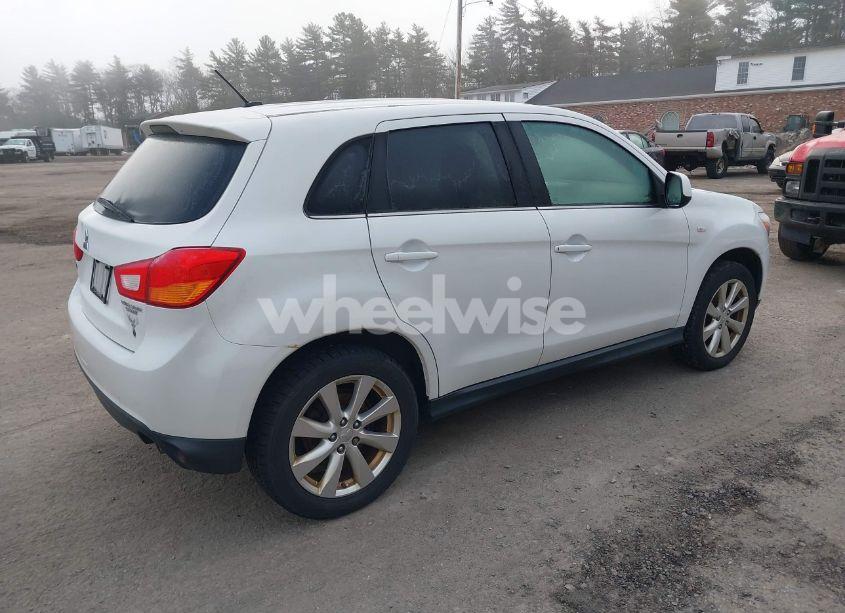 Photo 4 of 2015 Mitsubishi Outlander SPORT SE (VIN 4A4AR4AUXFE007612)