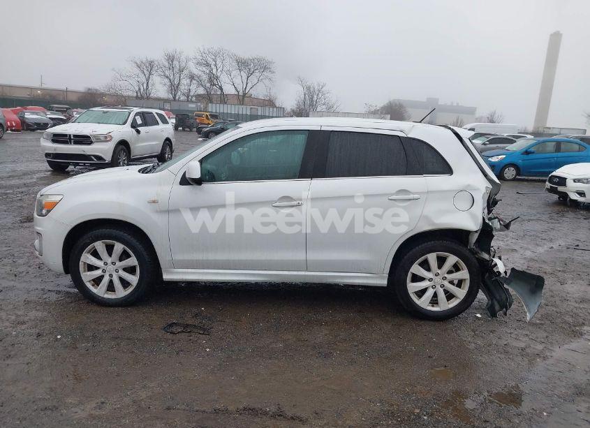 Photo 14 of 2015 Mitsubishi Outlander SPORT SE (VIN 4A4AR4AUXFE057829)