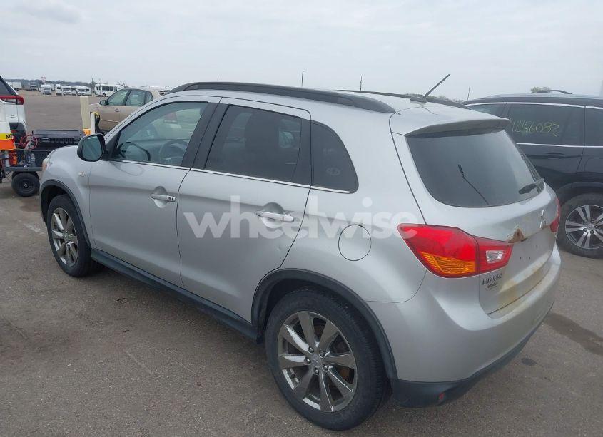 Photo 3 of 2013 Mitsubishi Outlander SPORT LE (VIN 4A4AR5AU2DE023810)