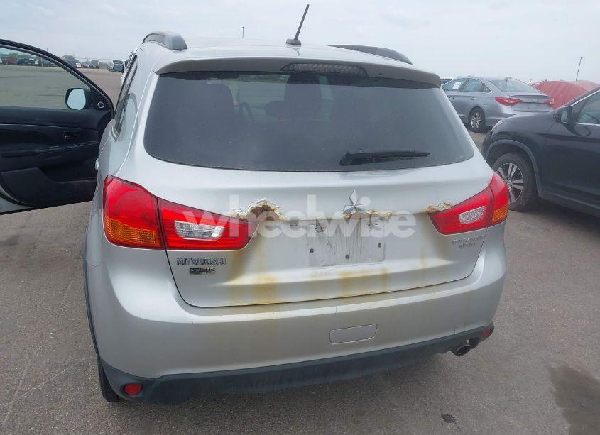 Photo 6 of 2013 Mitsubishi Outlander SPORT LE (VIN 4A4AR5AU2DE023810)