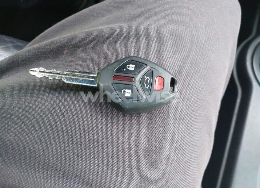 Photo 11 of 2011 Mitsubishi Endeavor SE (VIN 4A4JM3AS5BE018468)