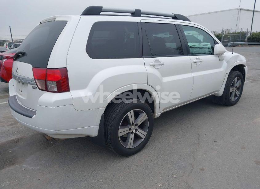 Photo 4 of 2011 Mitsubishi Endeavor SE (VIN 4A4JM3AS5BE018468)