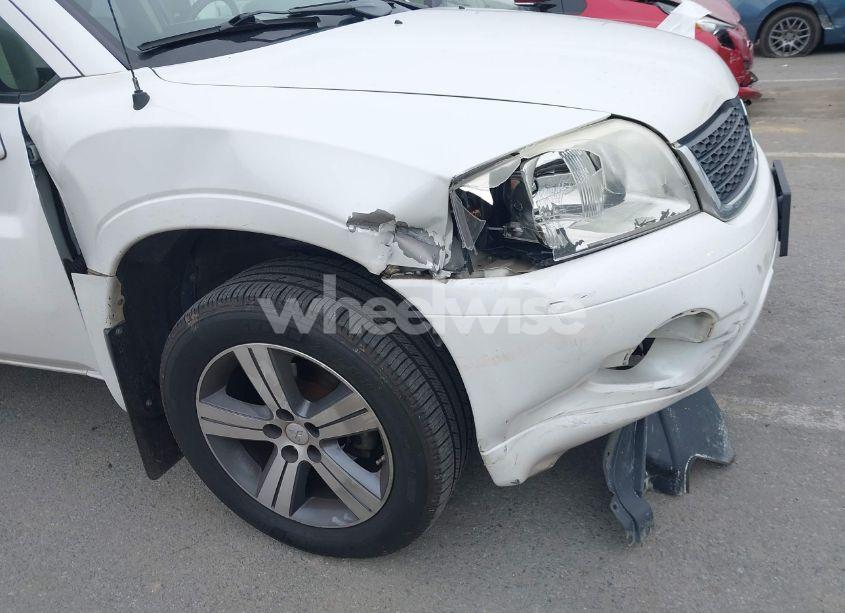 Photo 6 of 2011 Mitsubishi Endeavor SE (VIN 4A4JM3AS5BE018468)