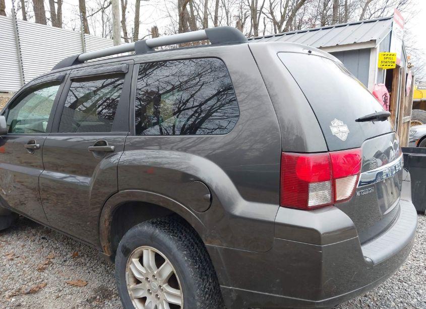 Photo 12 of 2011 Mitsubishi Endeavor (VIN 4A4JN2AS8BE014972)