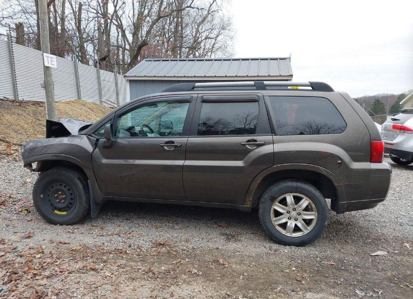 Photo 15 of 2011 Mitsubishi Endeavor (VIN 4A4JN2AS8BE014972)