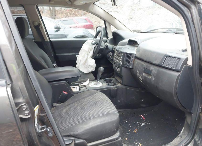 Photo 5 of 2011 Mitsubishi Endeavor (VIN 4A4JN2AS8BE014972)