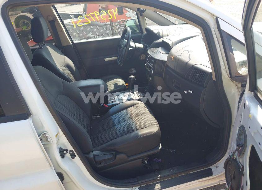 Photo 5 of 2011 Mitsubishi Endeavor (VIN 4A4JN2AS8BE036521)