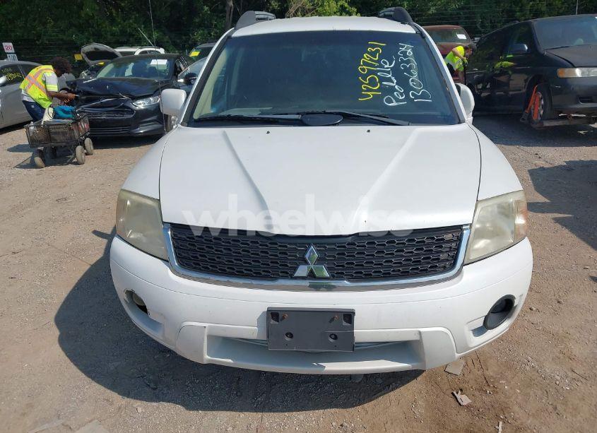 Photo 6 of 2011 Mitsubishi Endeavor (VIN 4A4JN2AS8BE036521)