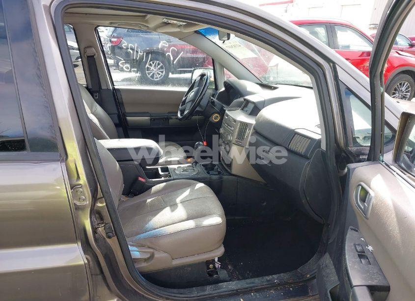 Photo 5 of 2005 Mitsubishi Endeavor LIMITED (VIN 4A4MN41SX5E013464)