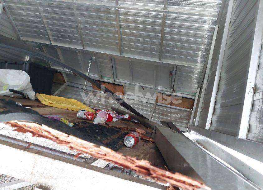 Photo 5 of 2001 Forest River GLACIER (VIN 4B0SM10122A111301)