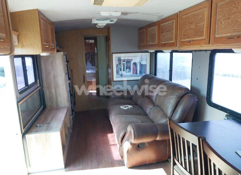 Photo 8 of 1994 Oshkosh Motor TRUCK CO. CHASSIS X LINE (VIN 4CDR5EM29R2304199)