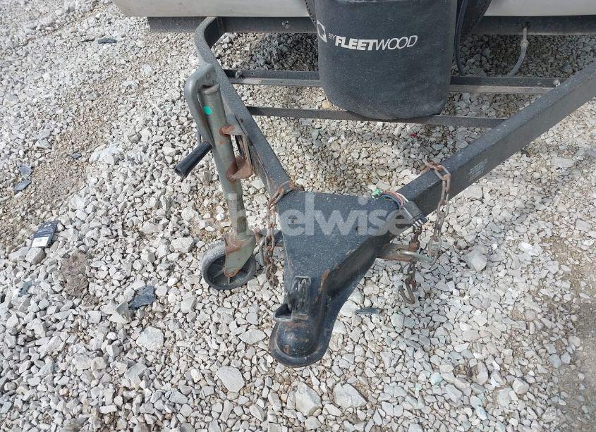 Photo 11 of 1995 Fleetwood Royale POP UP CAMPER (VIN 4CE689E19S7266968)