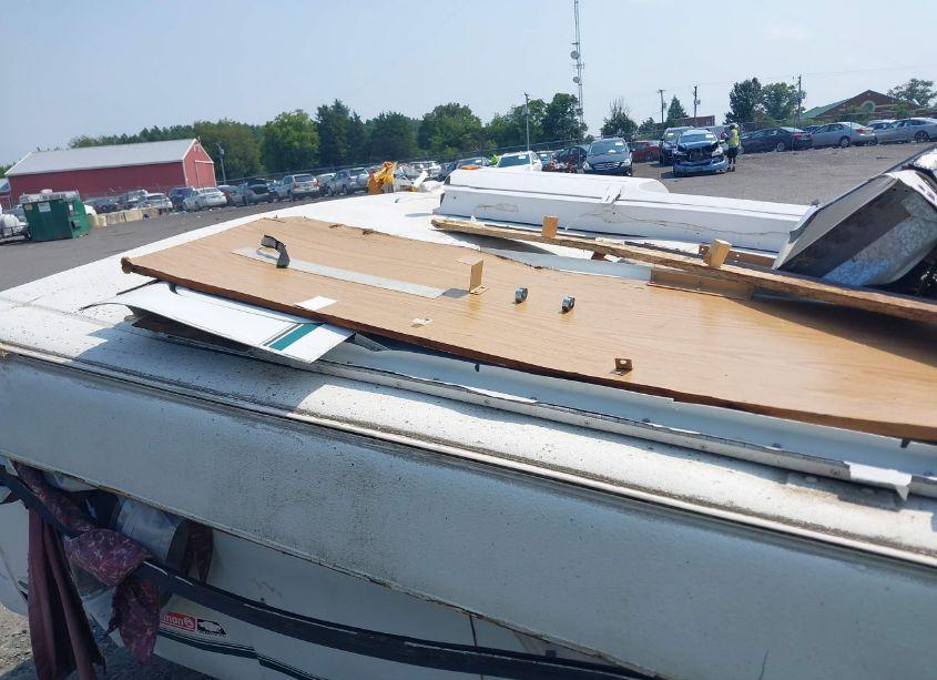 Photo 8 of 1999 Starcraft Venture N/A (VIN 4CP678H19X7263656)