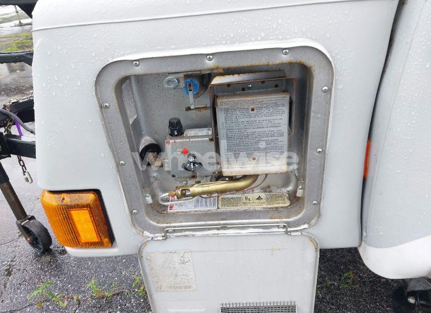 Photo 11 of 2006 Fleetwood Americana (VIN 4CP681H1457269317)