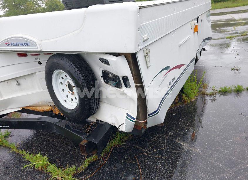 Photo 13 of 2006 Fleetwood Americana (VIN 4CP681H1457269317)