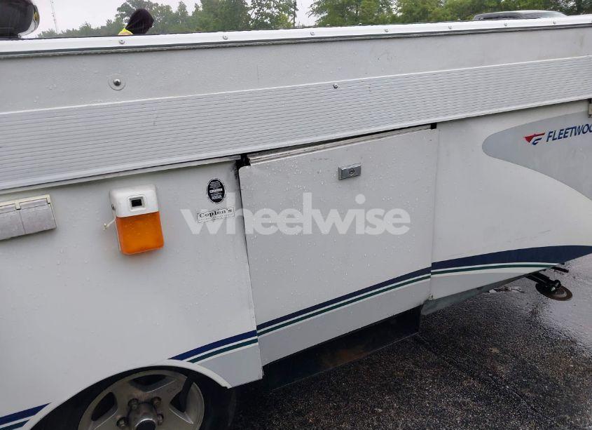 Photo 14 of 2006 Fleetwood Americana (VIN 4CP681H1457269317)