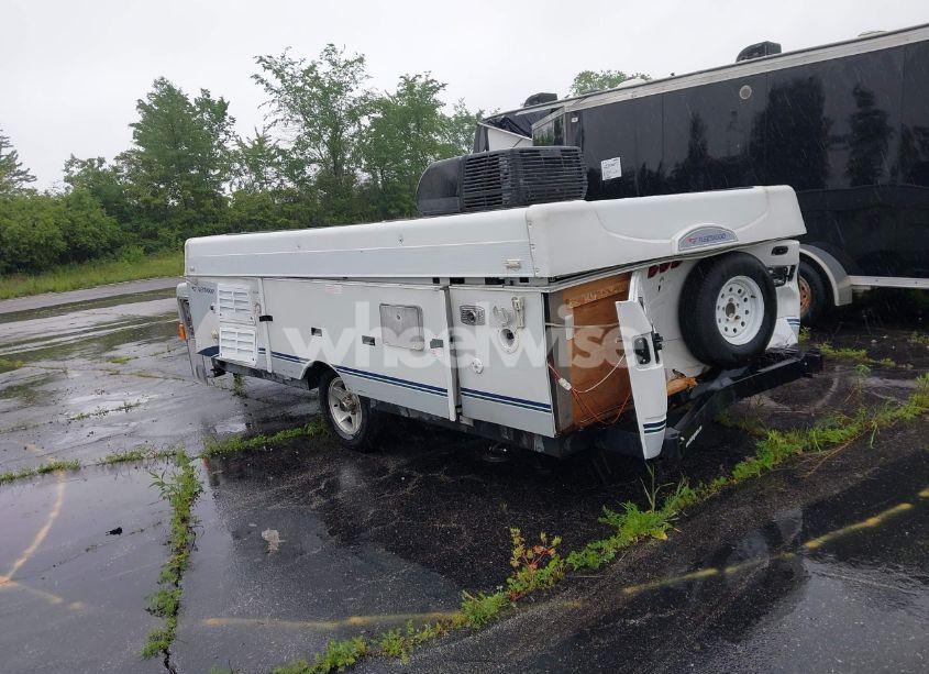 Photo 3 of 2006 Fleetwood Americana (VIN 4CP681H1457269317)