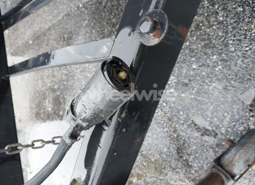 Photo 7 of 2006 Fleetwood Americana (VIN 4CP681H1457269317)