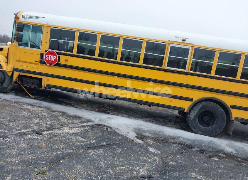 Photo 3 of 2016 Ic Corporation 3000 CE (VIN 4DRBUC8NXGB091402)