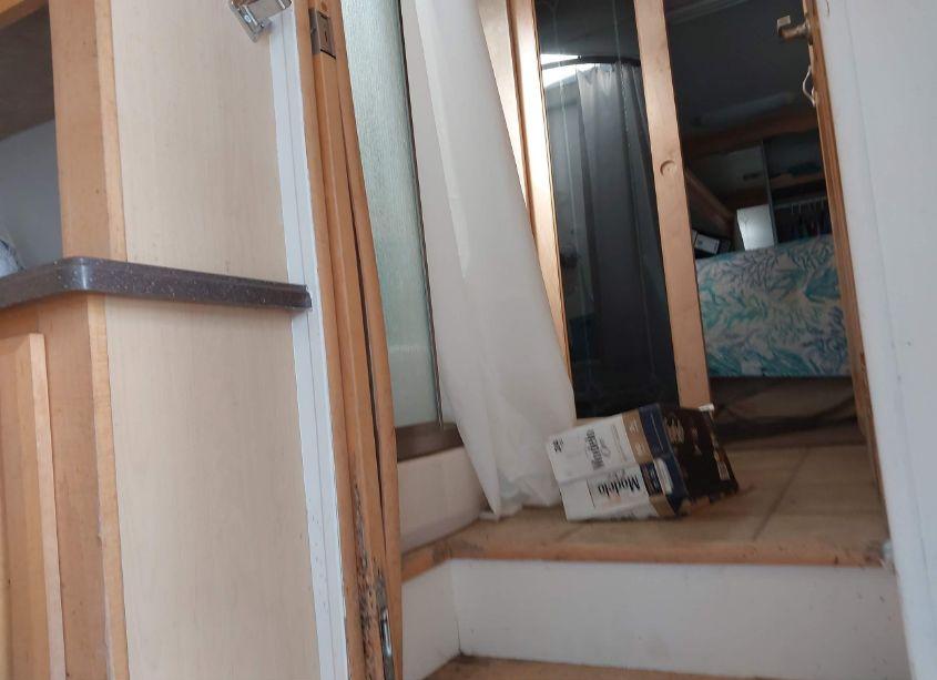 Photo 8 of 2007 Kz Escalade (VIN 4EZFE36217S052224)