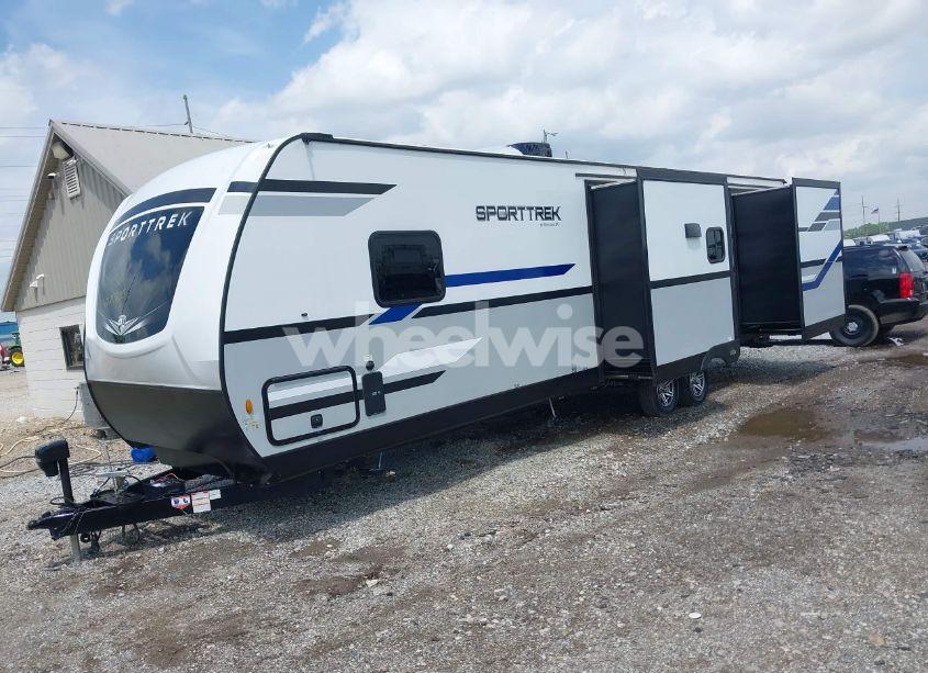 Photo 2 of 2022 Venture Rv SPORT TREK (VIN 4EZT13224N8101396)