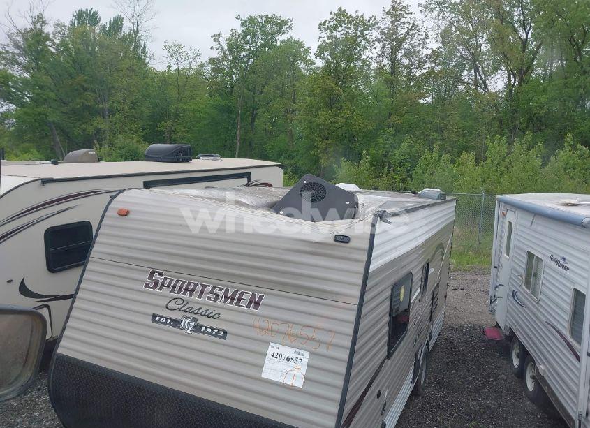 Photo 13 of 2018 K-z Inc TRAVEL TRAILER (VIN 4EZTK1614J4058537)