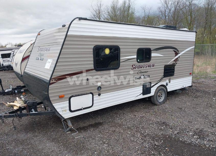 Photo 2 of 2018 K-z Inc TRAVEL TRAILER (VIN 4EZTK1614J4058537)