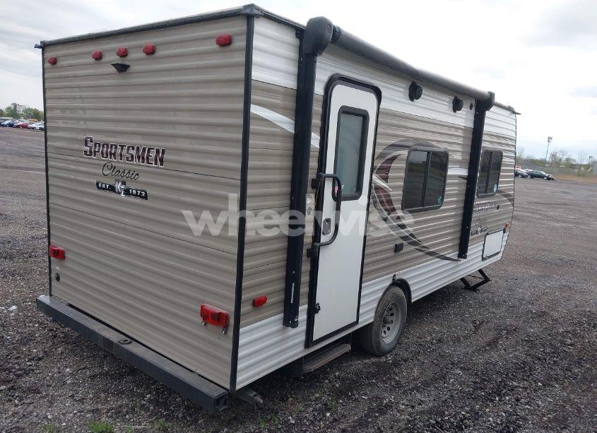 Photo 4 of 2018 K-z Inc TRAVEL TRAILER (VIN 4EZTK1614J4058537)