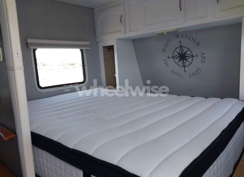 Photo 5 of 2004 Kz Venture SPORTSMEN (VIN 4EZTS24234S129471)