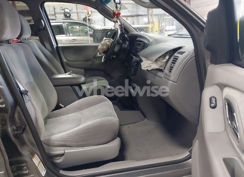 Photo 5 of 2002 Mazda Tribute ES V6/LX V6 (VIN 4F2CU08132KM39554)