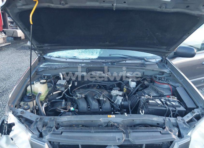 Photo 10 of 2002 Mazda Tribute ES V6/LX V6 (VIN 4F2CU08182KM38688)