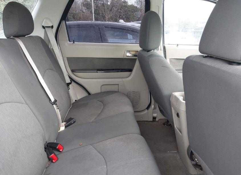 Photo 8 of 2010 Mazda Tribute I SPORT (VIN 4F2CY0C73AKM04172)