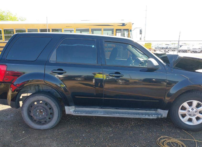 Photo 14 of 2010 Mazda Tribute I SPORT (VIN 4F2CY0C74AKM10031)