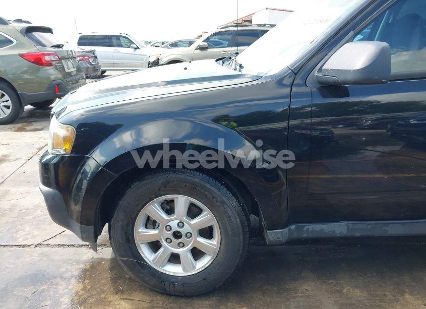 Photo 13 of 2010 Mazda Tribute I SPORT (VIN 4F2CY0C75AKM06358)