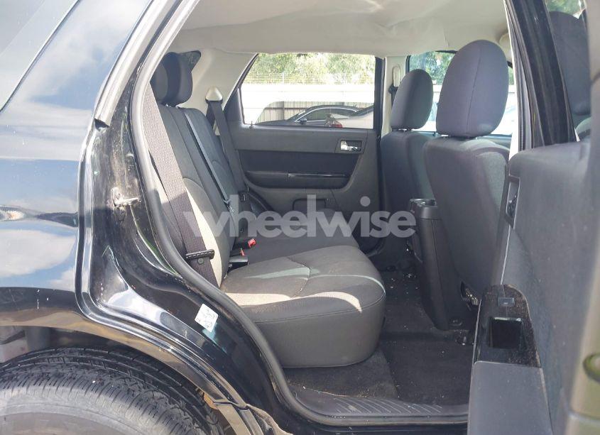 Photo 8 of 2010 Mazda Tribute I SPORT (VIN 4F2CY0C75AKM06358)