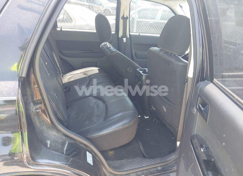 Photo 8 of 2010 Mazda Tribute I GRAND TOURING (VIN 4F2CY0C75AKM08157)