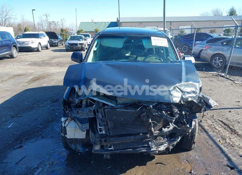 Photo 13 of 2010 Mazda Tribute I SPORT (VIN 4F2CY0C76AKM00181)