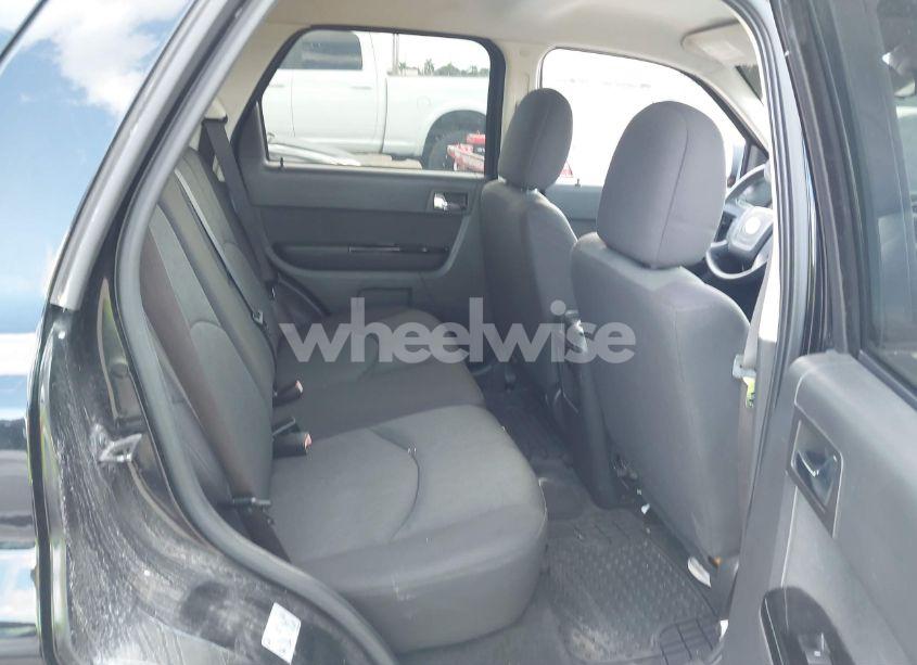 Photo 8 of 2010 Mazda Tribute I SPORT (VIN 4F2CY0C76AKM07339)