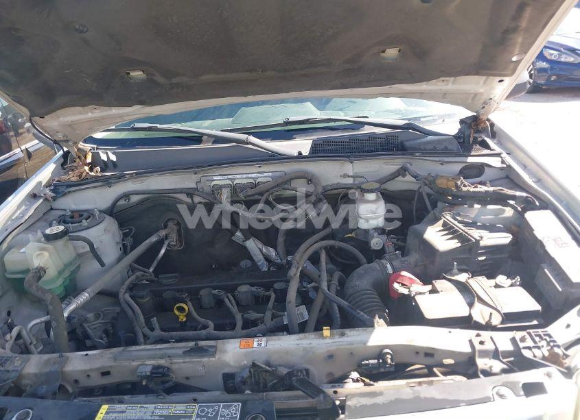 Photo 10 of 2011 Mazda Tribute I SPORT (VIN 4F2CY0C77BKM02281)