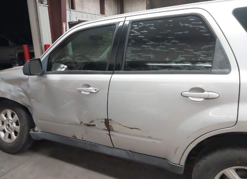 Photo 14 of 2010 Mazda Tribute I SPORT (VIN 4F2CY0C78AKM07620)